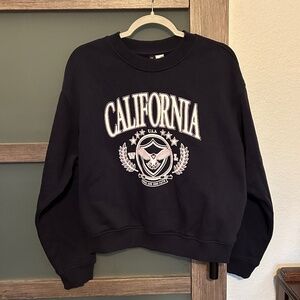 H&M Divided | California Cropped Navy Blue Fleece Pullover- Size L